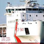 Porto Empedocle, l'arrivo della nave "Diciotti" con i 402 migranti