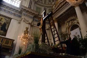 La crocefissione nella chiesa di sant'Alfonso