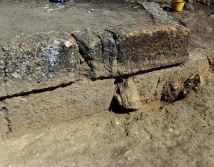 Affiorano le prime mura del teatro di Akragas