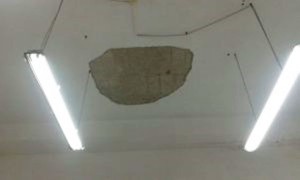 Il crollo avvenuto nei locali dei Vigili urbani di Favara