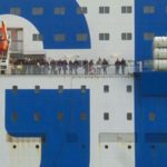 Incendio a bordo traghetto Snav, passeggeri sul ponte