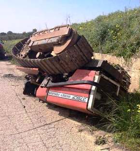 Si ribalta con il trattore e rimane schiacciato: morto 56 enne ...