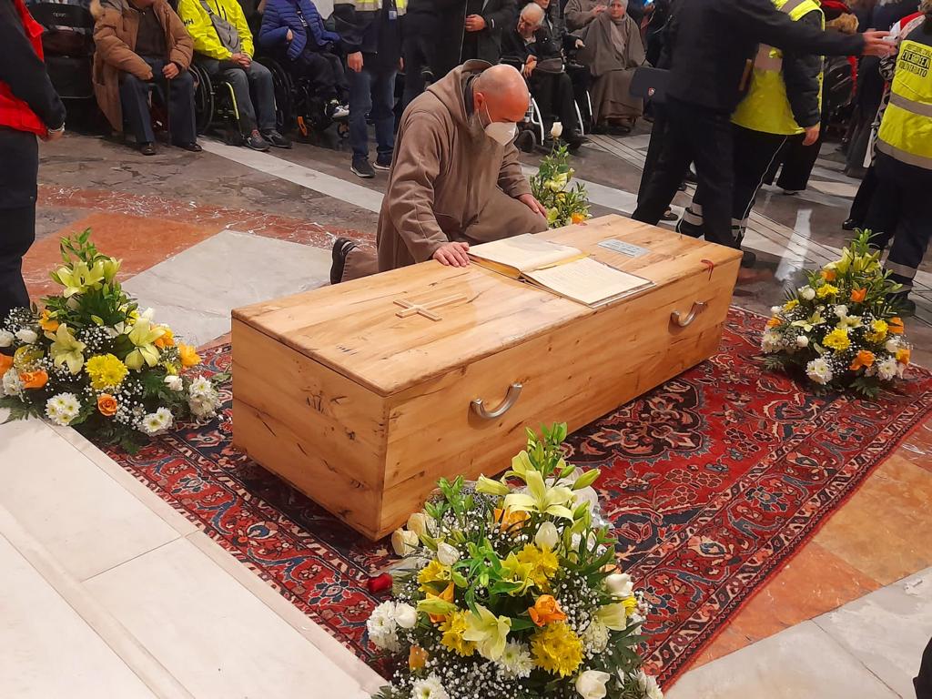 Funerali Biagio Conte