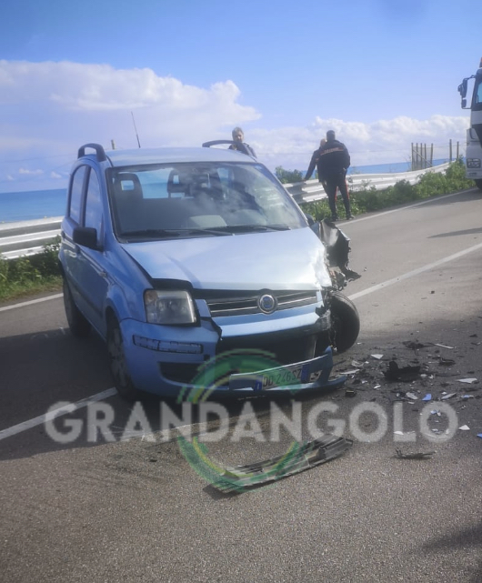 Licata, scontro tra due mezzi lungo la Ss115: contusi due automobilisti ...