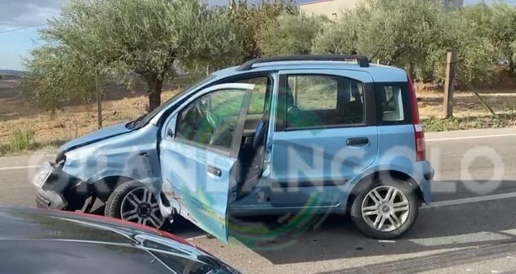 Scontro tra due auto e un bus sulla Canicattì-Campobello di Licata: due ...