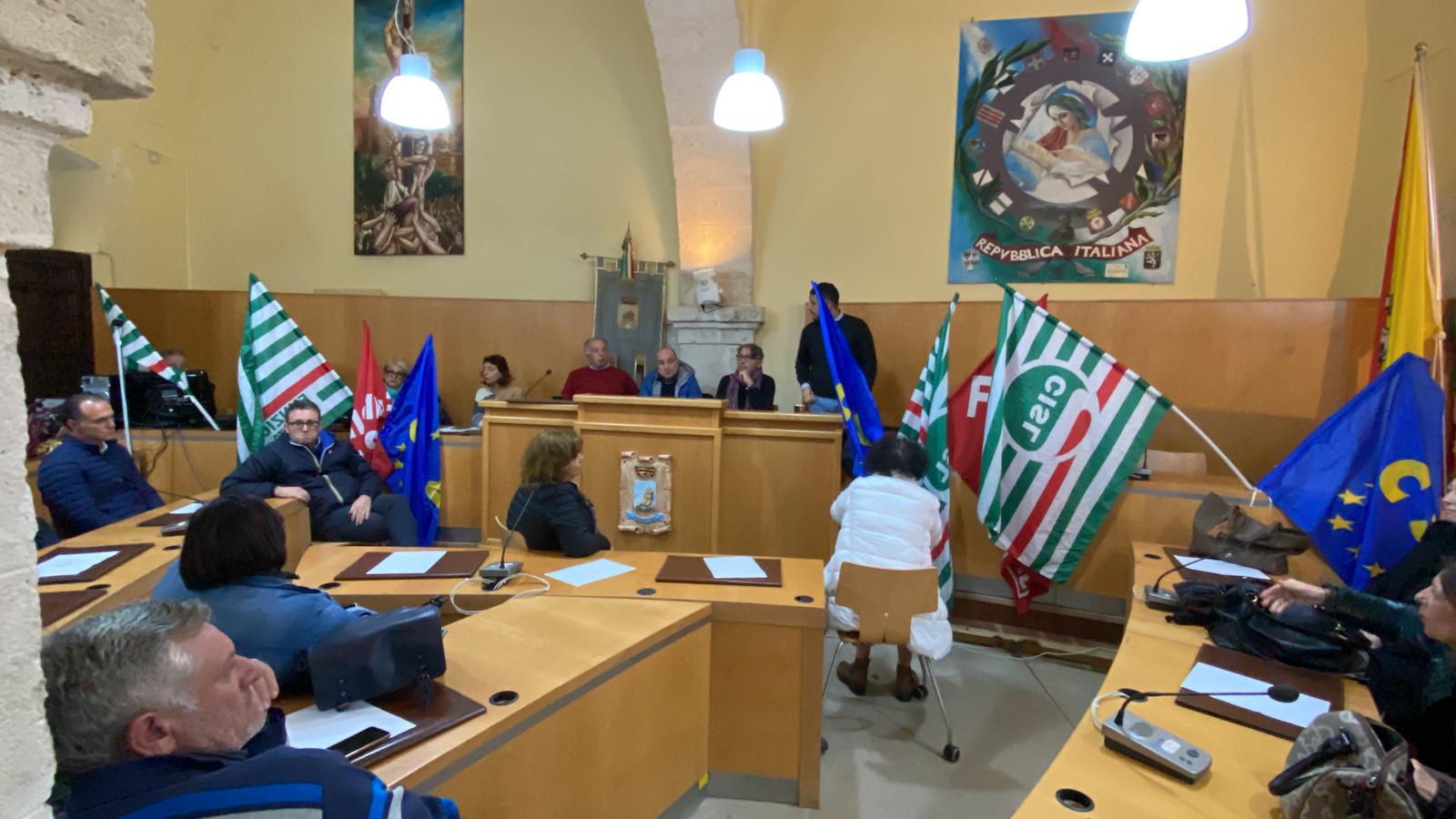 Stabilizzazioni precari, assemblea sindacale a Favara: le interviste ...