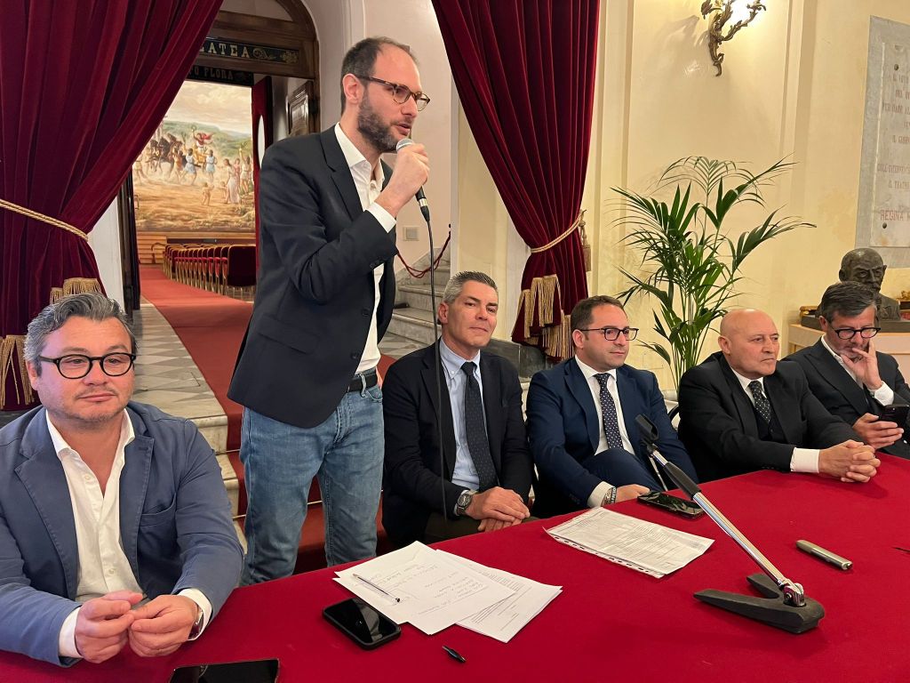 Conferenza stampa presentazione nuovo incarico per Marco Savatteri, tavolo relatori
