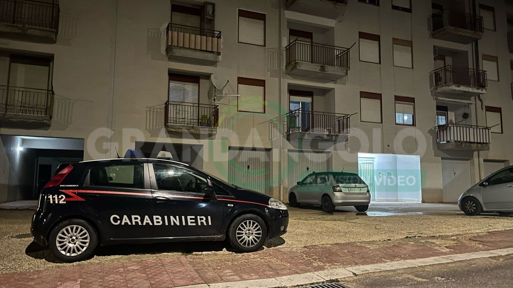 I carabinieri sul luogo degli schiamazzi