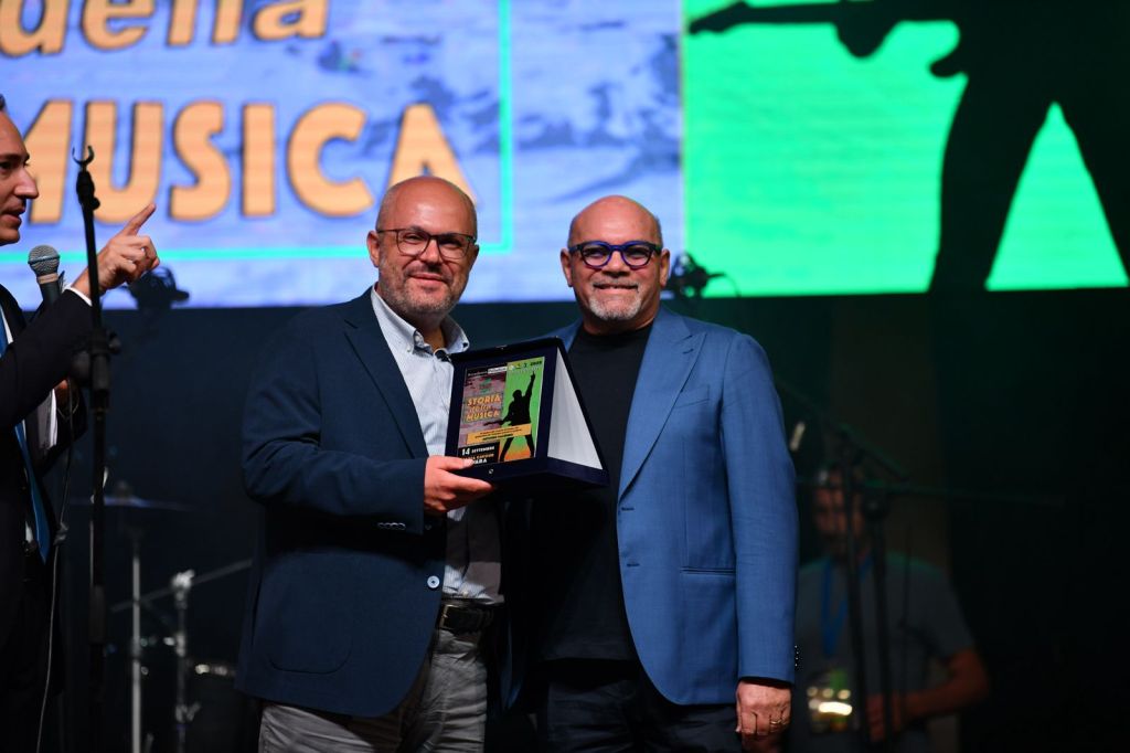 Storia della musica 2025, Minio e sindaco Palumbo