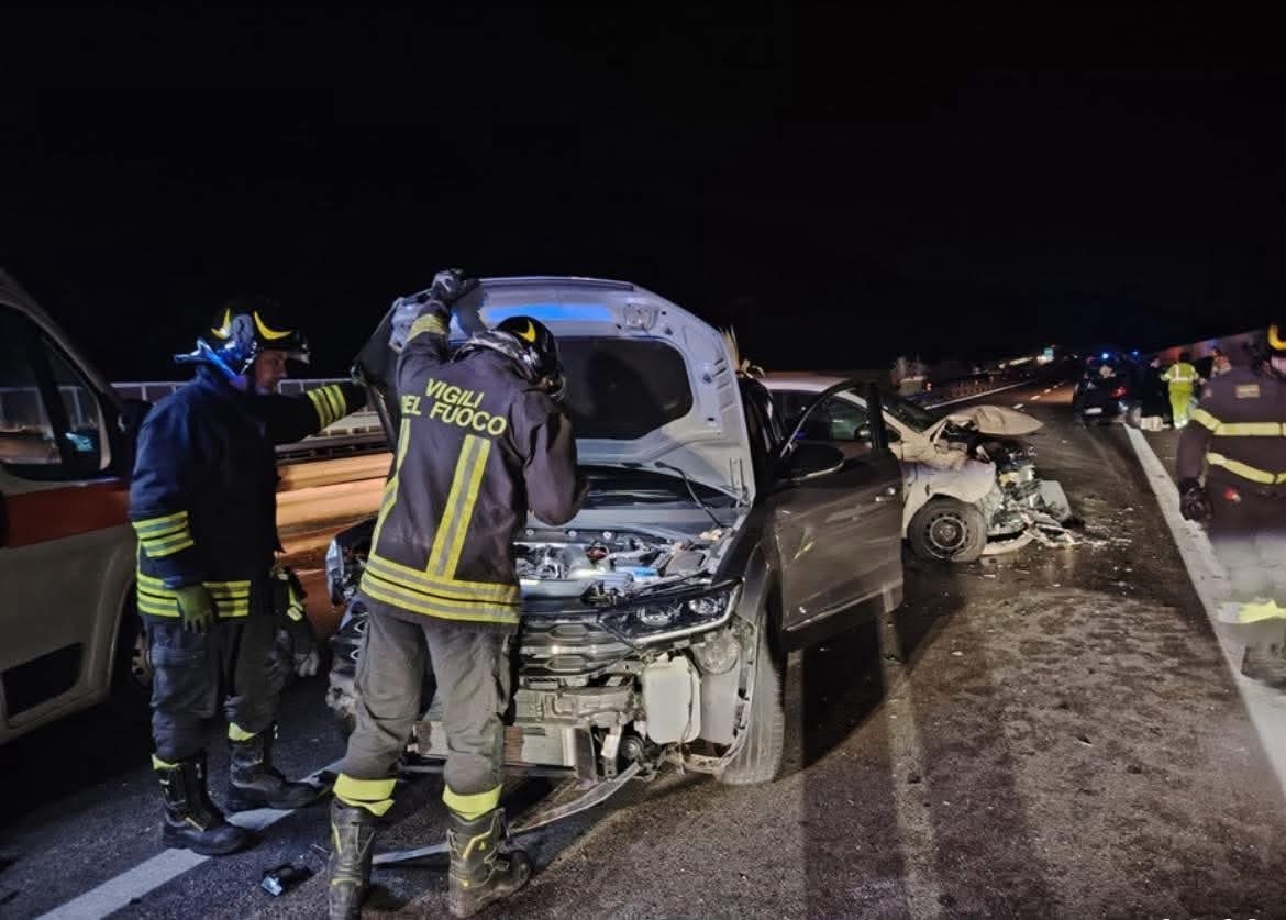 Scontro tra tre auto, cinque feriti in ospedale - GrandangoloAgrigento
