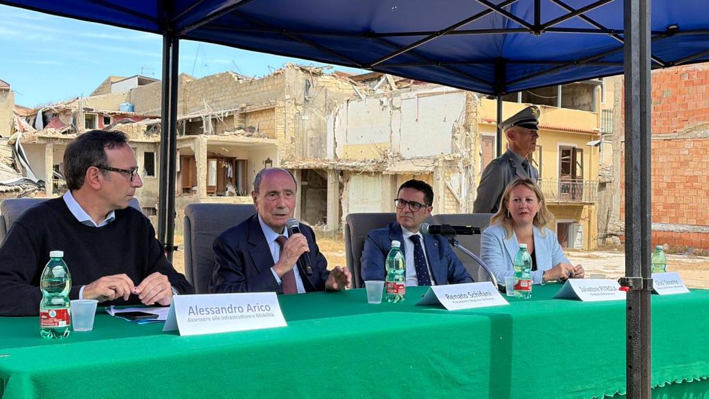 Schifani a Ravanusa con Aricò e Savarino