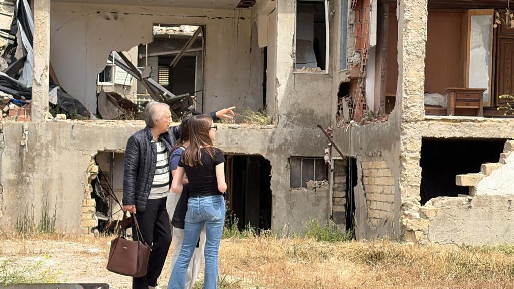 Sopravvissuta mostra luogo della tragedia