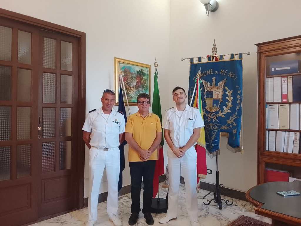 Menfi, il sindaco incontra il Comandante della Capitaneria di Porto di Sciacca